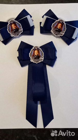 Комплект галстук -брошь и бантики