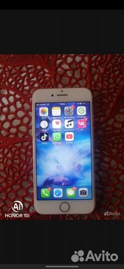 Телефон iPhone 7 32