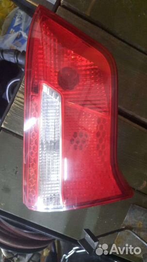 Фонарь задний левый kia Rio