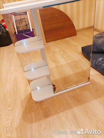 Шкафчик с зеркалом в ванную бу