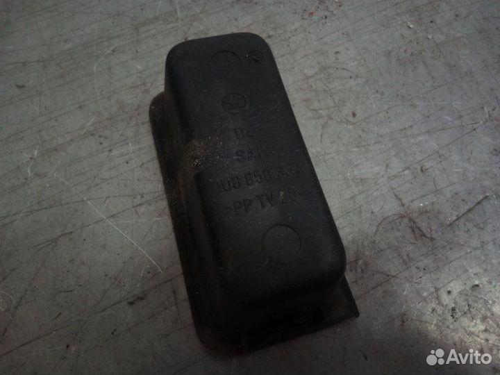 Ящик центральной консоли Skoda Octavia А4 1 2006