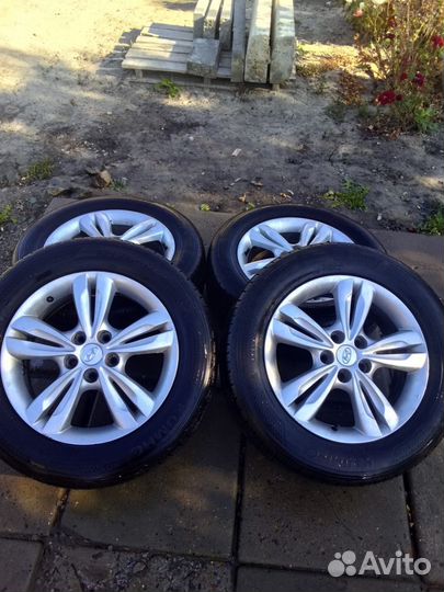 Kumho Crugen HP71 225/60 R17 99H