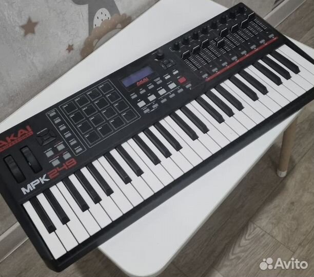 Midi клавиатура Akai mpk249 pro