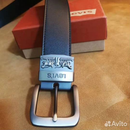 Мужской ремень Levis новый в упаковке