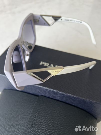 Солнечные очки prada