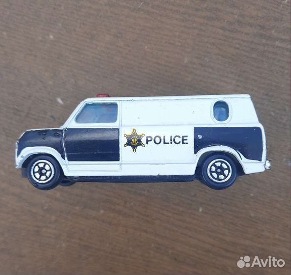 Игрушечные автомобили