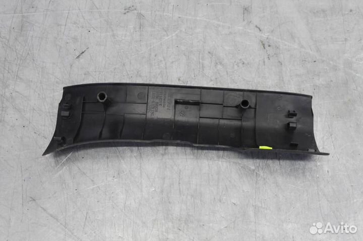 Накладка порога внутренняя задняя правая Nissan Q
