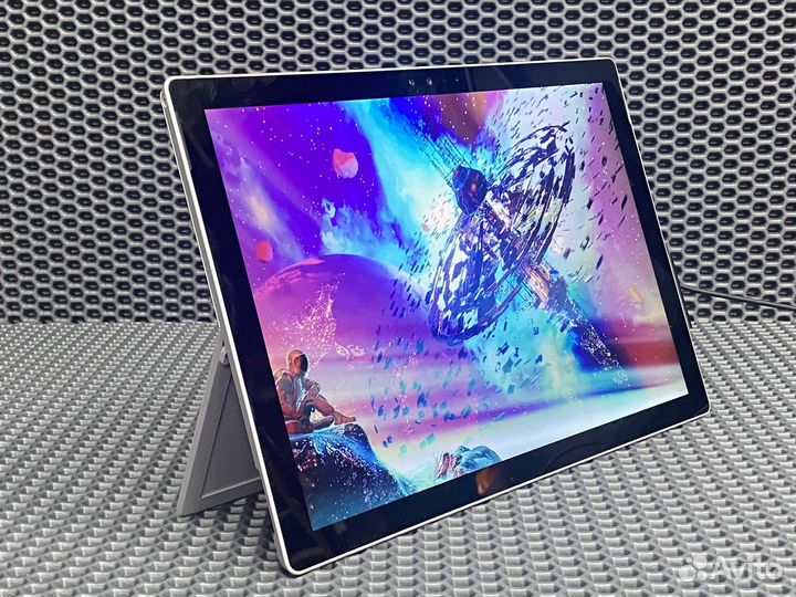 Планшет Microsoft Surface Pro 4