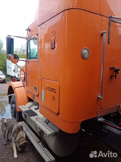 Freightliner FLD, 2004