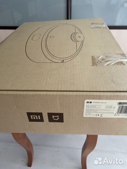 Робот-пылесос Xiaomi Mi Robot Vacuum Cleaner