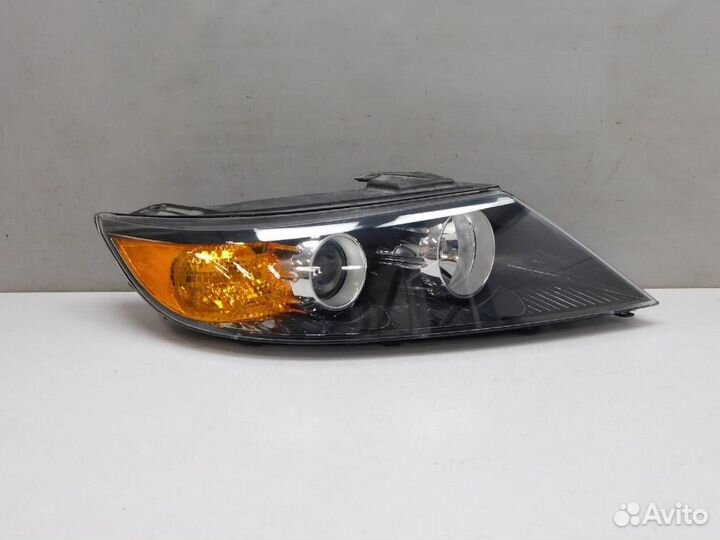 Фара правая Kia Sorento