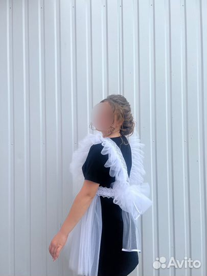 Белый школьный фартук