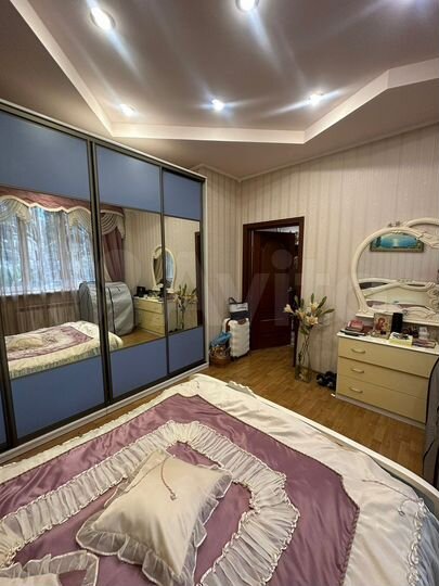 Дом 300 м² на участке 4,5 сот.