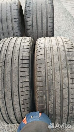 Pirelli P Zero 275/35 R22 и 315/30 R22 107Y