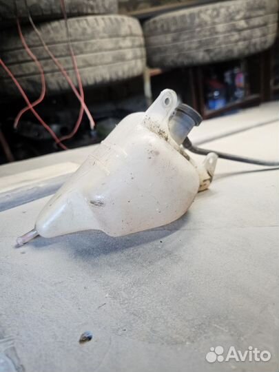 Расширительный бачок suzuki gsxr k1 k2 k3 srad