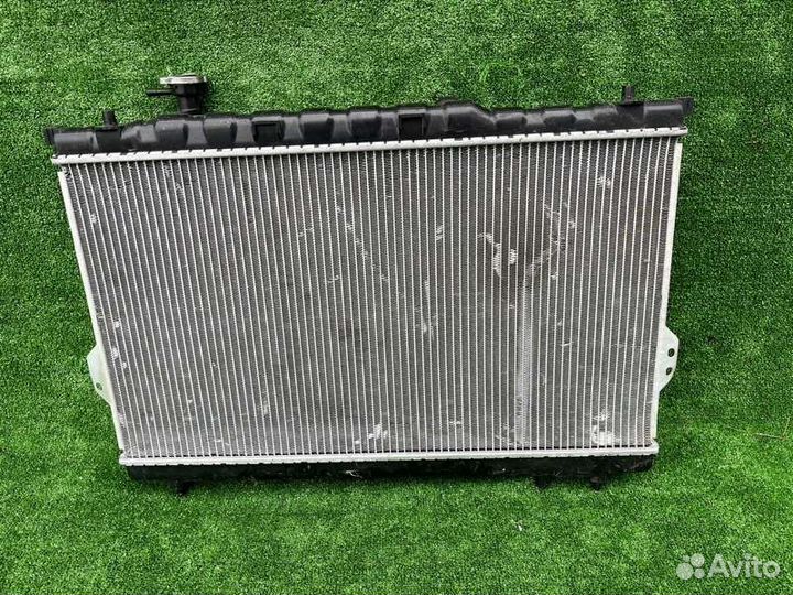 Радиатор охлаждения двигателя Hyundai Santa Fe