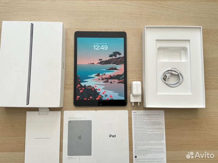 Apple iPad 8 поколения 2020