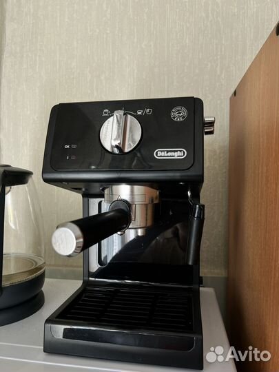 Кофеварка рожковая delonghi