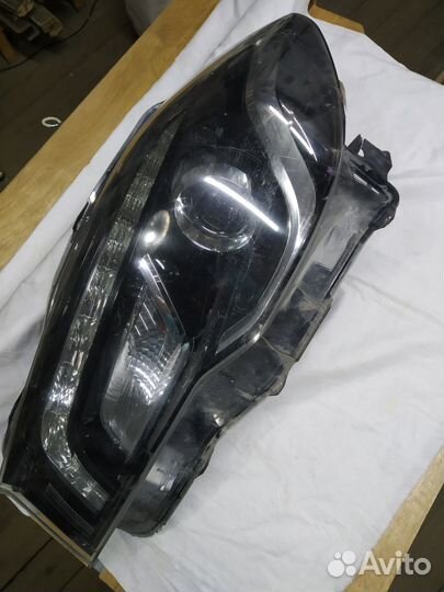 Suzuki сх4 2018 г. фара левая