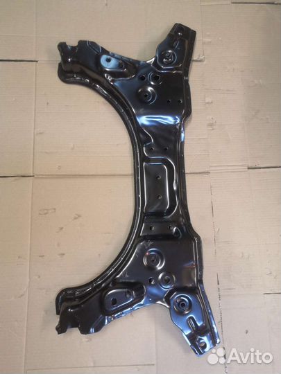 Подрамник передний Suzuki Liana RB21 RD31