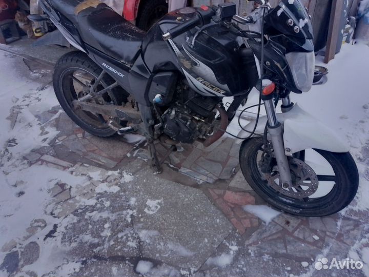 Продам мотоцикл рейсер нитро 200