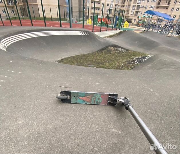 Трюковой самокат