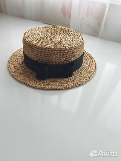 Соломенная шляпа канотье