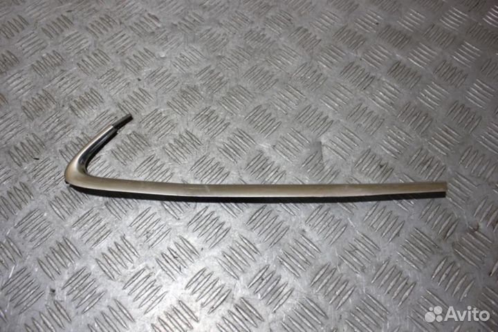 Молдинг стекла Audi Q5 2008-2017