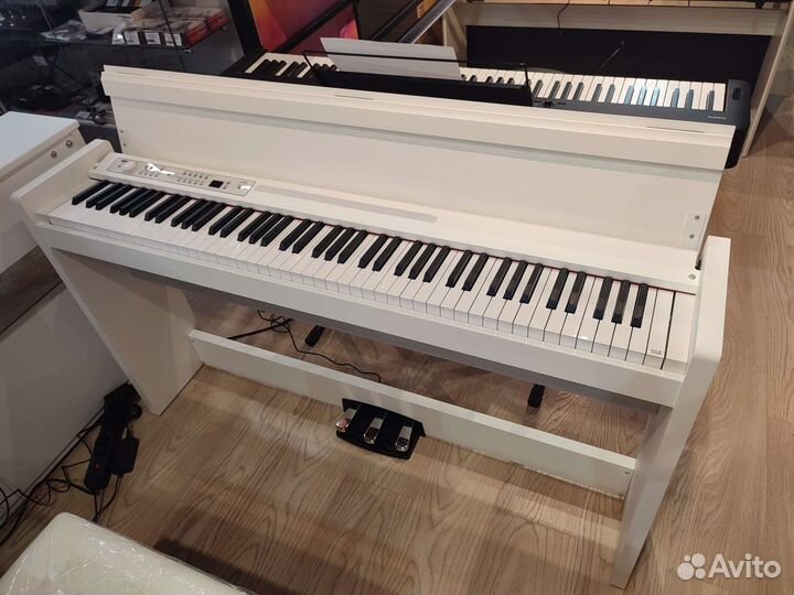 Цифровое пианино Korg LP-380 WH сборка Япония