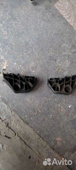 Бампер замок toyota corolla