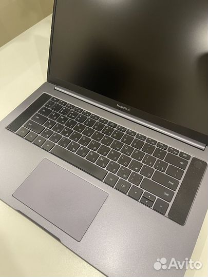 Honor MagicBook PRO
