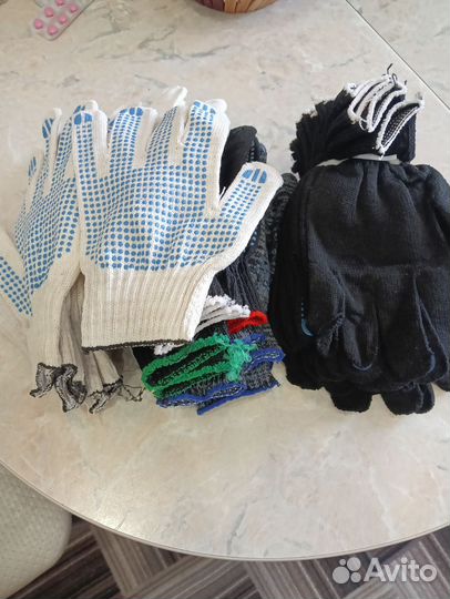 Рукавицы рабочии и перчатки вязаные
