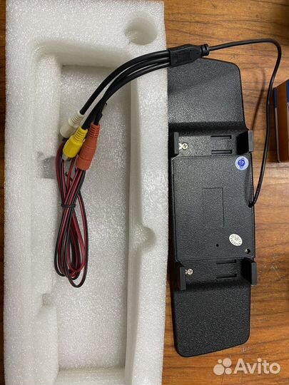 Зеркало салонное с монитором