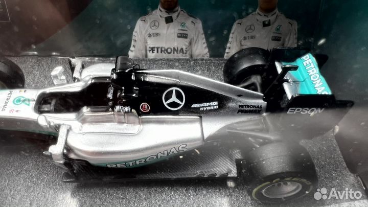Lewis Hamilton №44 Mercedes AMG Petronas - F1 W07