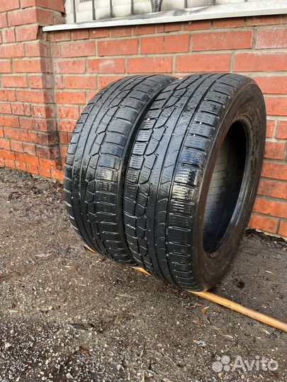 Nokian Tyres WR 225/60 R17