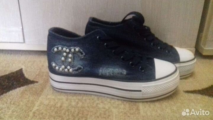 Кроссовки для девочки