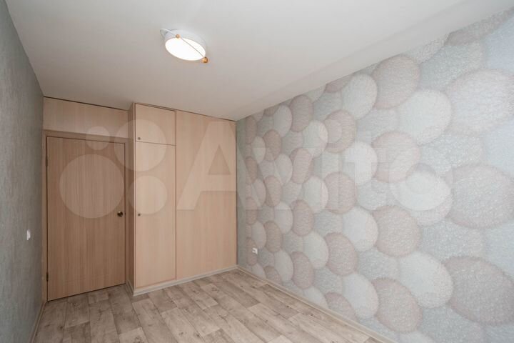 3-к. квартира, 56 м², 1/4 эт.