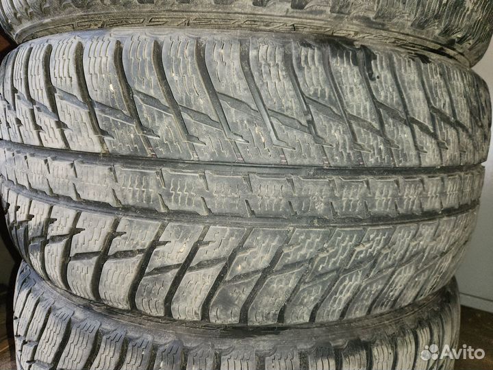 Nokian Tyres Hakkapeliitta R3 SUV 265/40 R21 и 295/35 R21 105T