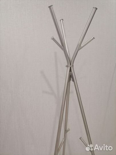 Вешалка для одежды напольная