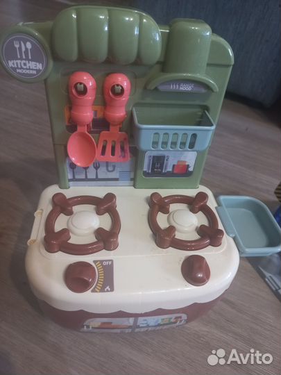 Детские игрушки кухня