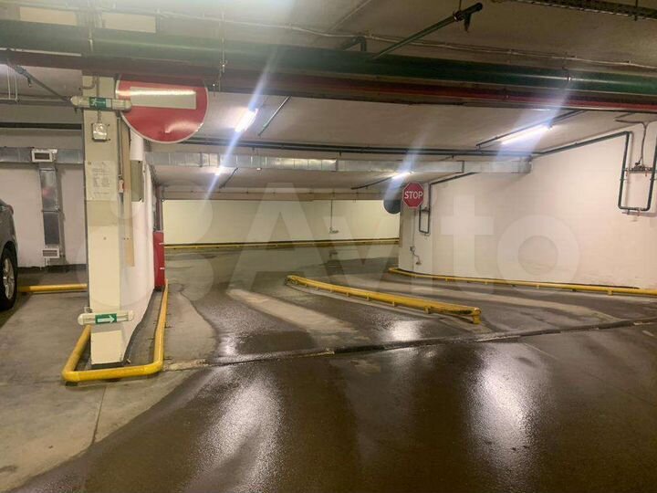 Машиноместо, 13 м²