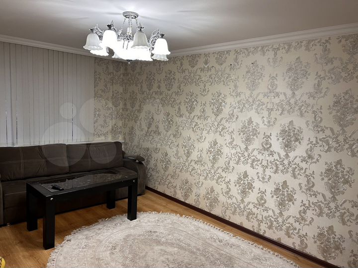 3-к. квартира, 70 м², 1/7 эт.
