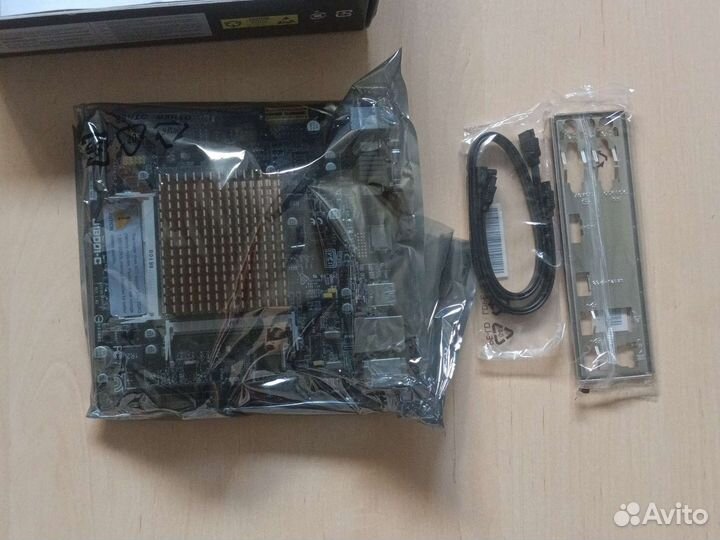 Материнская плата asus J1800I- C