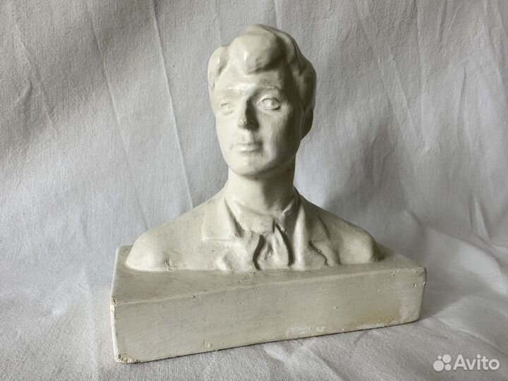 Бюст Есенин гипс