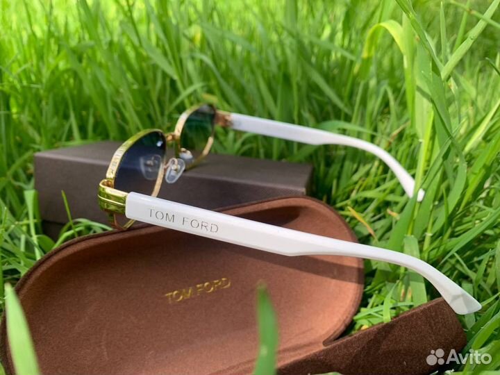 Солнцезащитные очки женские Tom Ford