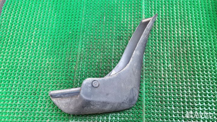 Брызговик задний левый на Opel Corsa c