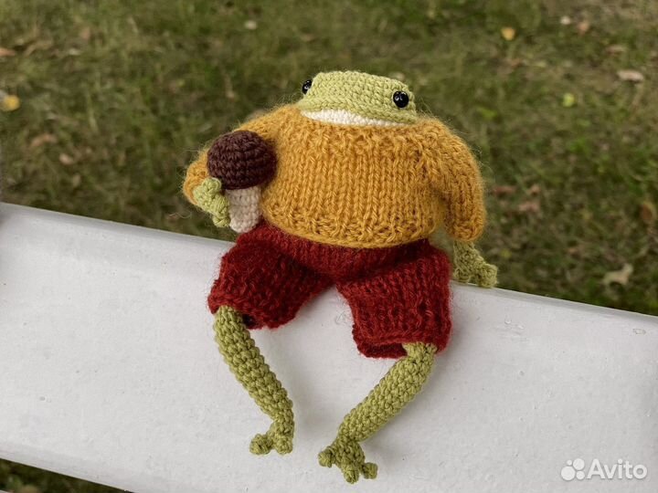 Вязаная лягушка