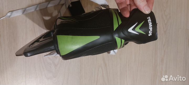 Коньки хоккейные размер 39