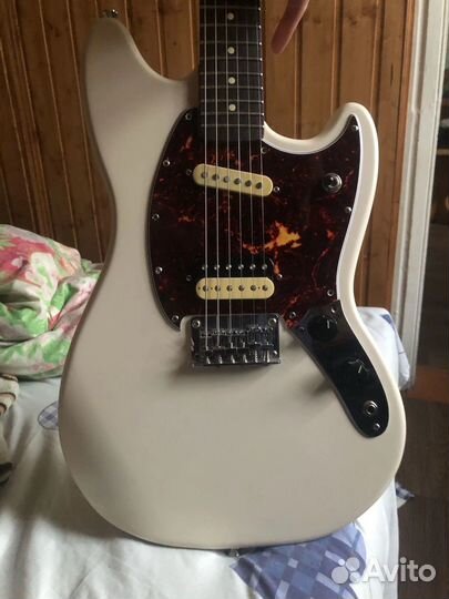 Fender squier bullet mustang custom