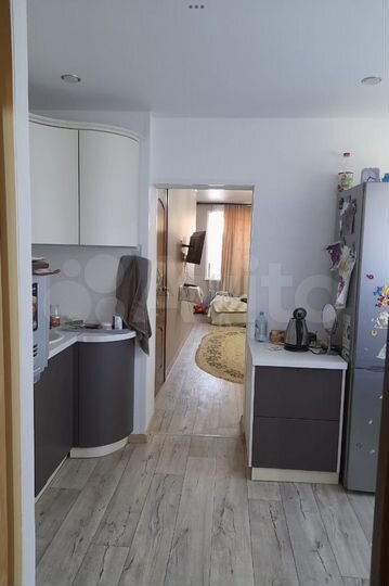 Доля в 3-к. квартире, 84 м², 2/2 эт.
